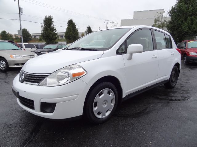 Nissan Versa 2007 photo 3