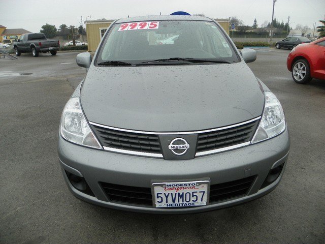 Nissan Versa 2007 photo 3