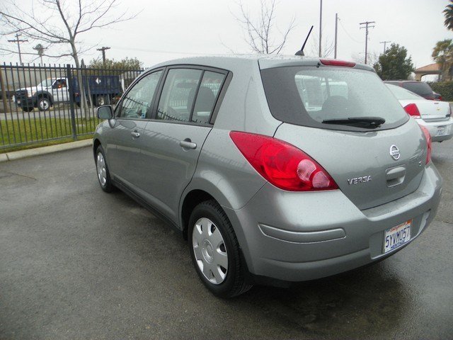 Nissan Versa 2007 photo 4