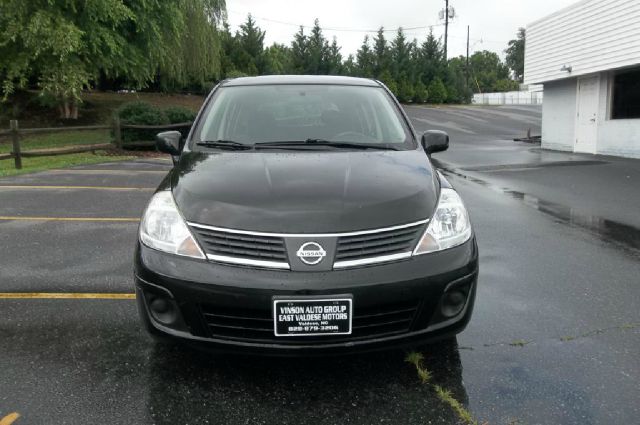 Nissan Versa 2007 photo 2