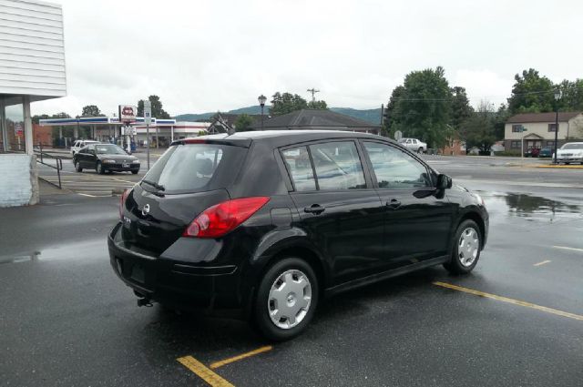 Nissan Versa 2007 photo 3