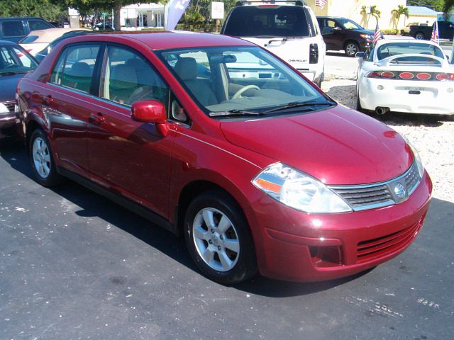 Nissan Versa 2007 photo 6