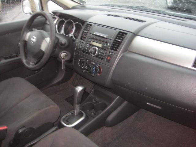 Nissan Versa 2007 photo 4