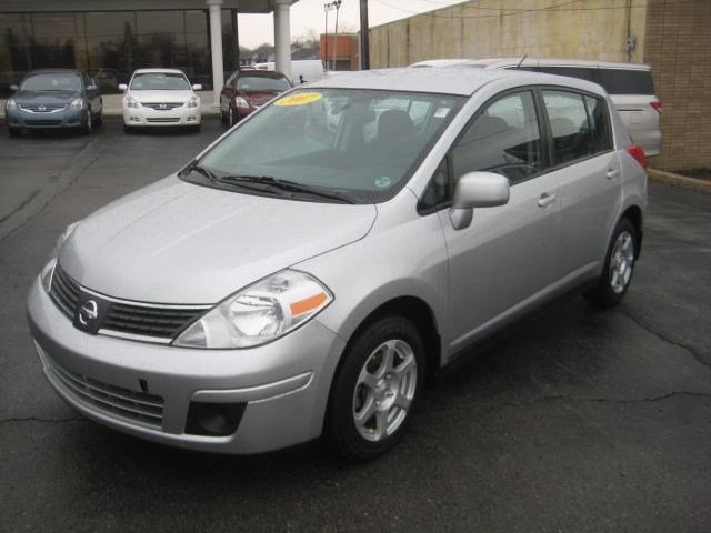 Nissan Versa 2007 photo 1