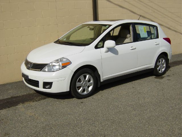 Nissan Versa 2007 photo 2