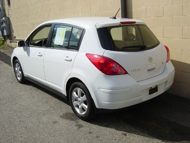 Nissan Versa 2007 photo 3