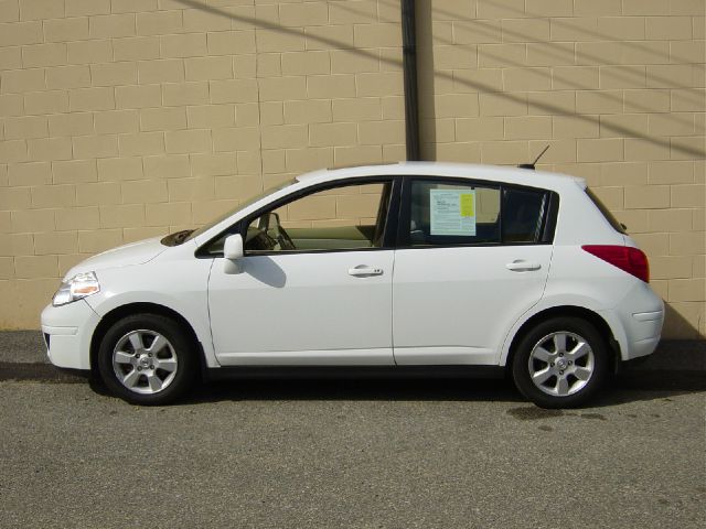 Nissan Versa 2007 photo 4