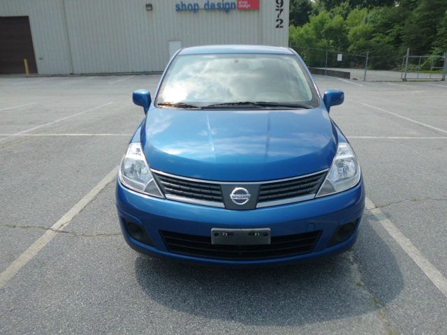 Nissan Versa E43 Hatchback