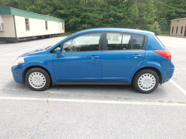 Nissan Versa 2007 photo 2