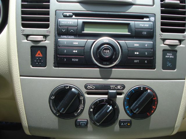 Nissan Versa 2007 photo 10