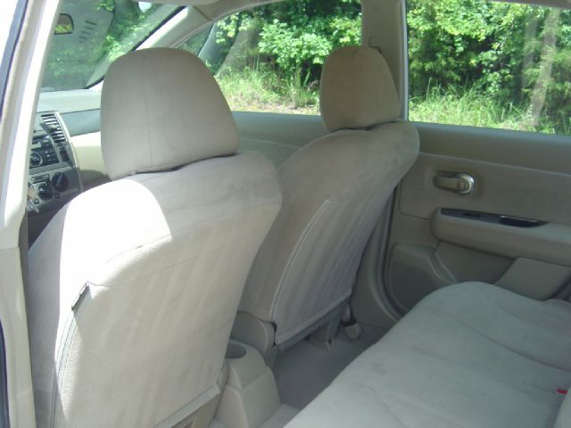 Nissan Versa 2007 photo 11