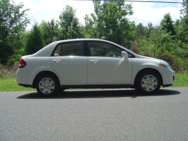 Nissan Versa 2007 photo 17