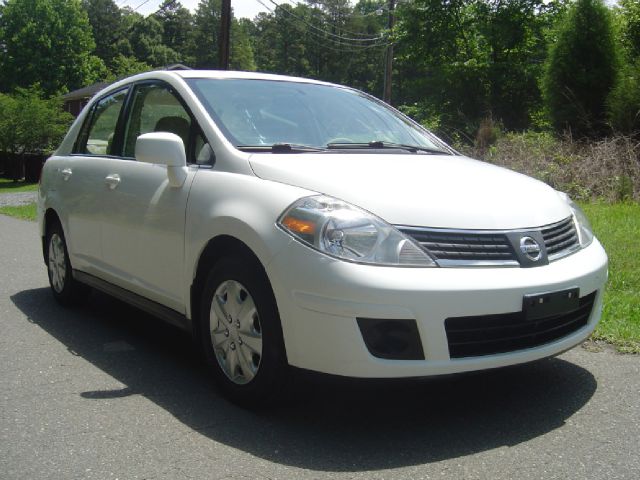 Nissan Versa 2007 photo 21