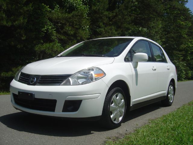 Nissan Versa 2007 photo 23