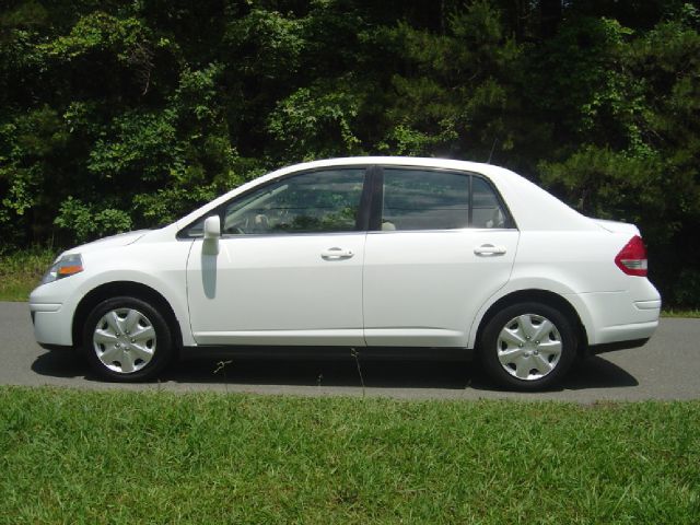 Nissan Versa 2007 photo 26