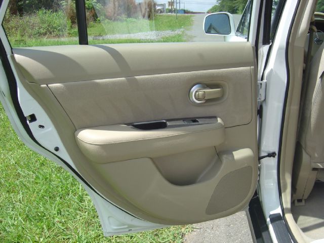 Nissan Versa 2007 photo 5