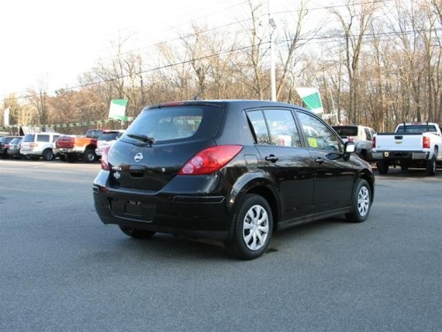 Nissan Versa 2007 photo 4