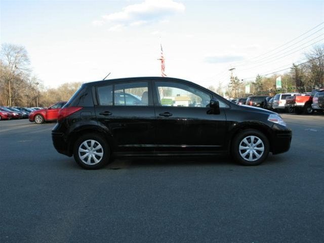 Nissan Versa 2007 photo 3