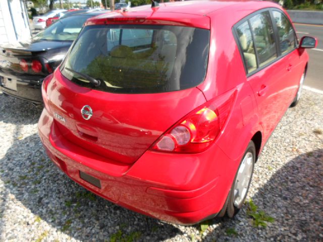 Nissan Versa 2007 photo 2