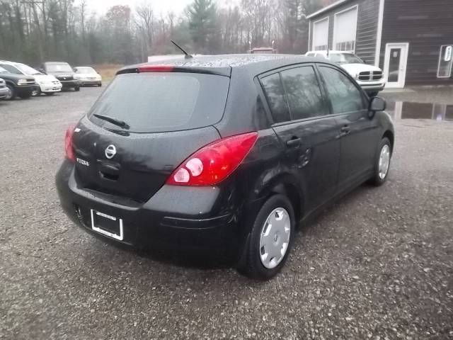 Nissan Versa 2008 photo 2