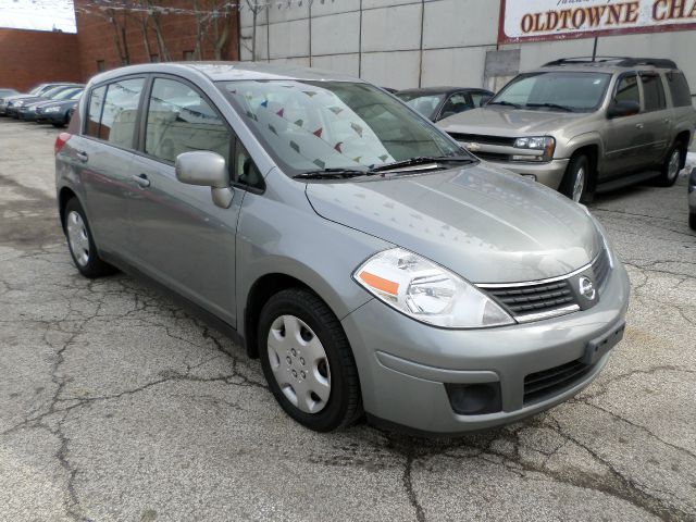 Nissan Versa 2008 photo 2