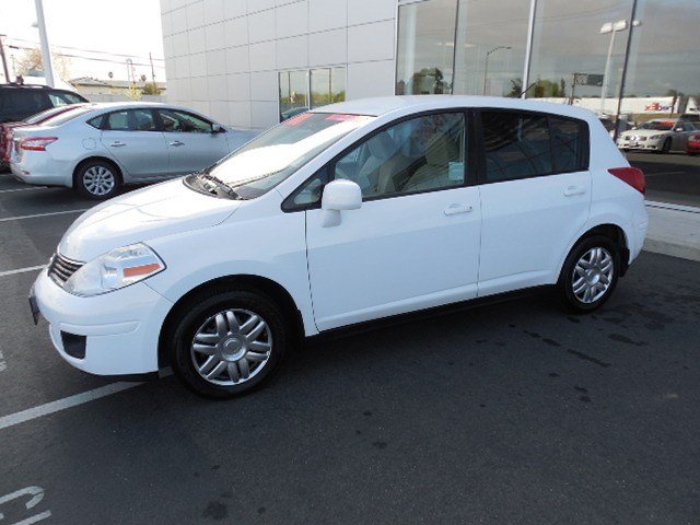 Nissan Versa 2008 photo 3