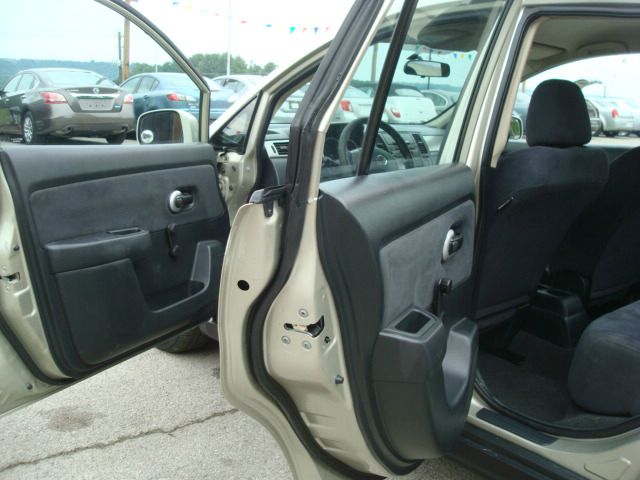 Nissan Versa 2008 photo 4