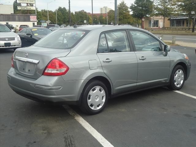 Nissan Versa 2008 photo 1