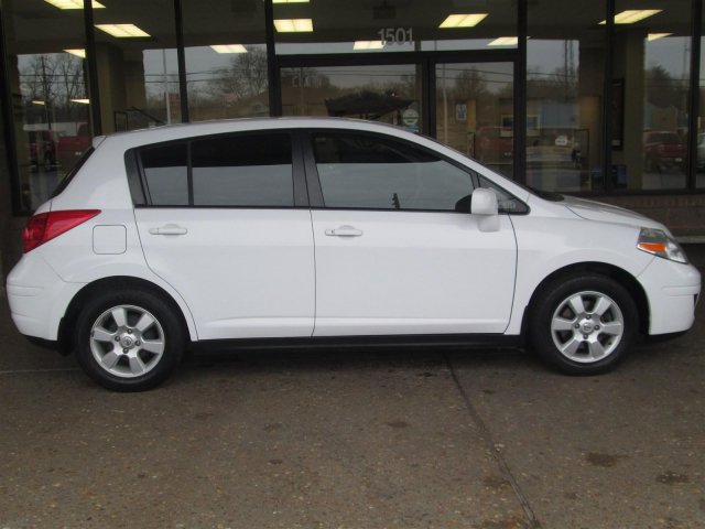 Nissan Versa 2008 photo 5