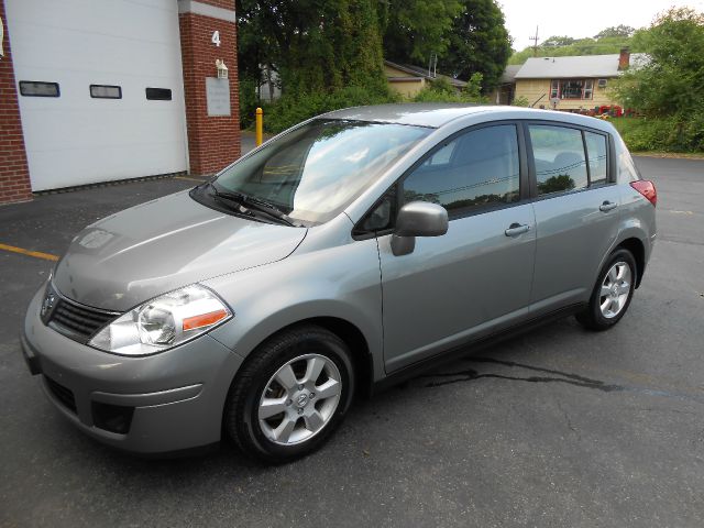 Nissan Versa 2008 photo 1