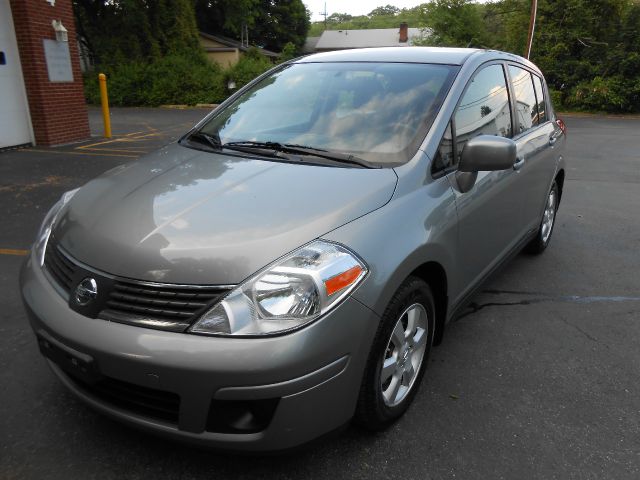 Nissan Versa 2008 photo 11