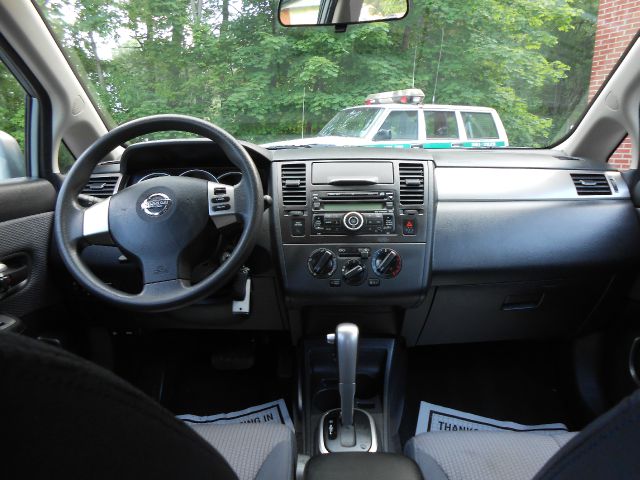 Nissan Versa 2008 photo 20