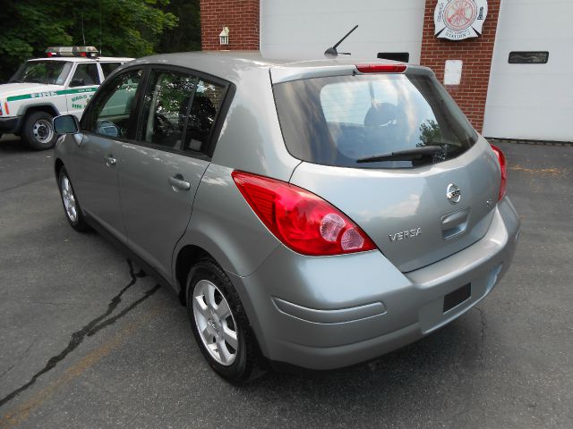 Nissan Versa 2008 photo 25