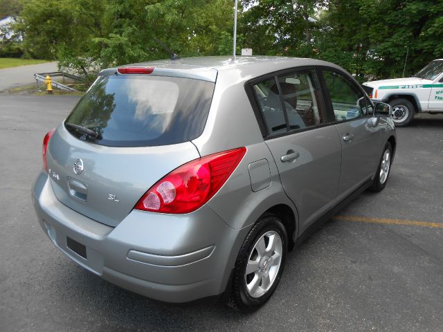 Nissan Versa 2008 photo 28