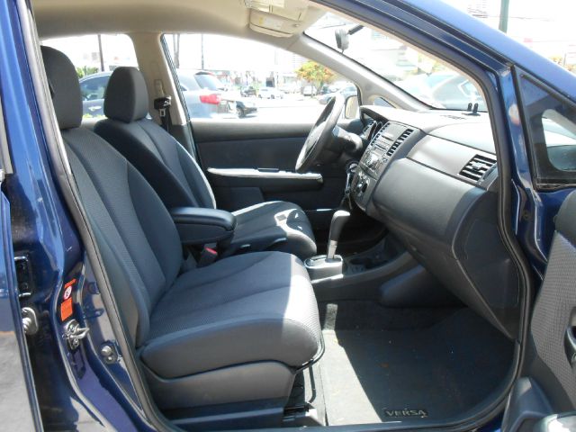 Nissan Versa 2008 photo 2