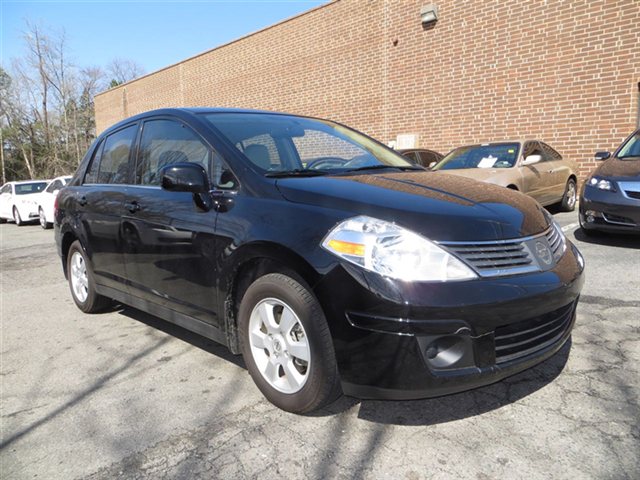 Nissan Versa 2008 photo 3