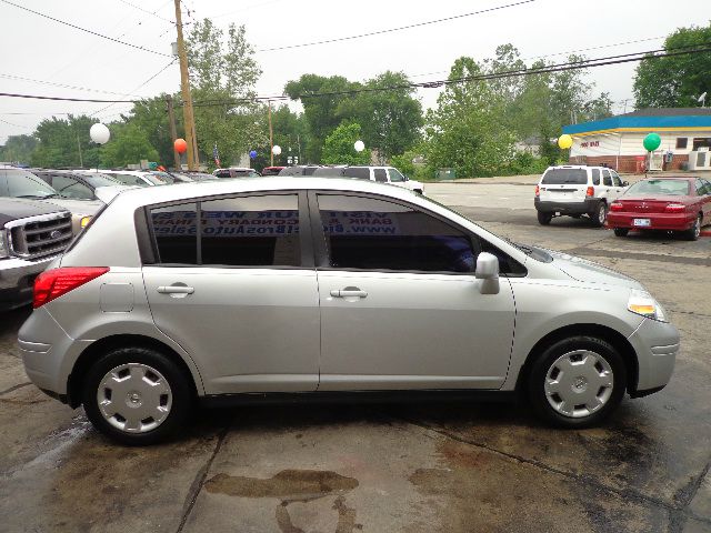 Nissan Versa E43 Hatchback