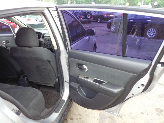 Nissan Versa 2008 photo 5