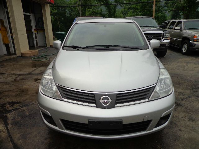 Nissan Versa 2008 photo 6