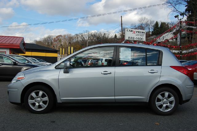 Nissan Versa 2008 photo 3