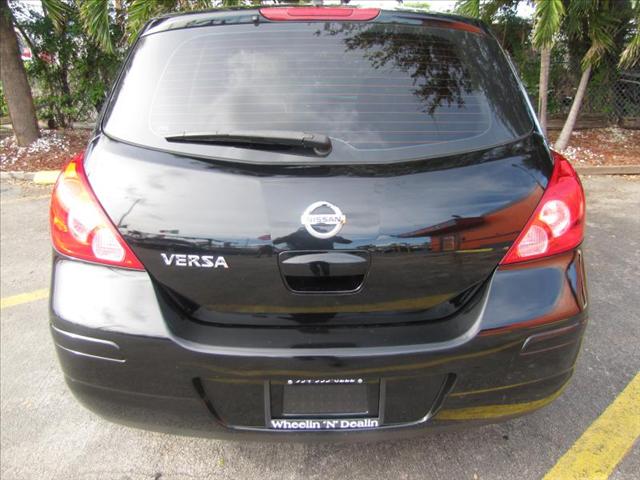 Nissan Versa 2008 photo 3