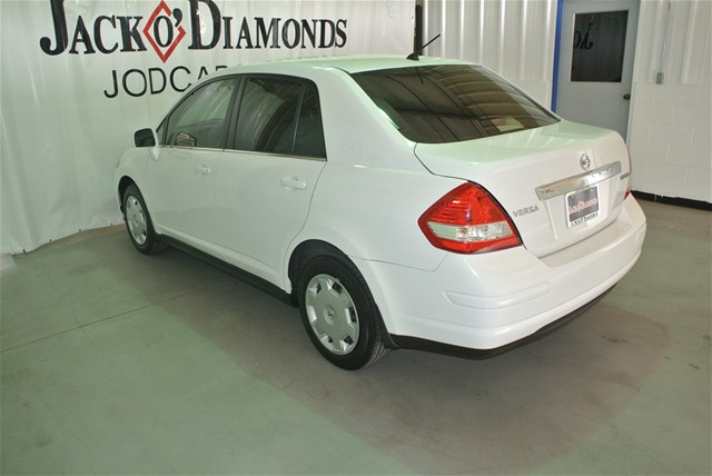 Nissan Versa 2008 photo 5