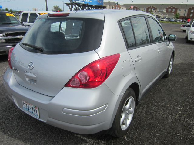 Nissan Versa E43 Hatchback