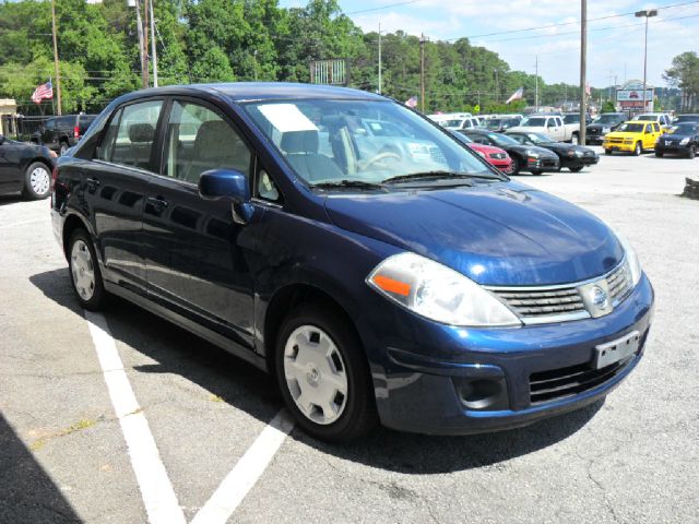 Nissan Versa 2008 photo 3