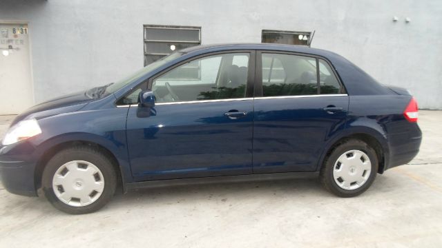 Nissan Versa 2008 photo 7