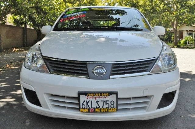 Nissan Versa 2008 photo 1