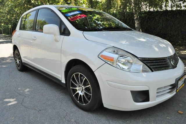 Nissan Versa 2008 photo 4