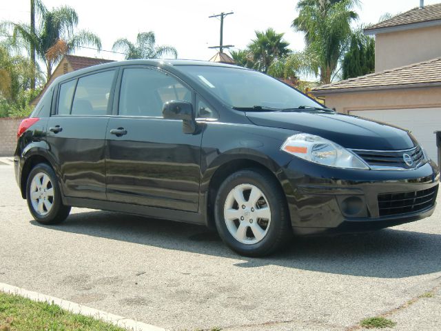 Nissan Versa 2008 photo 1