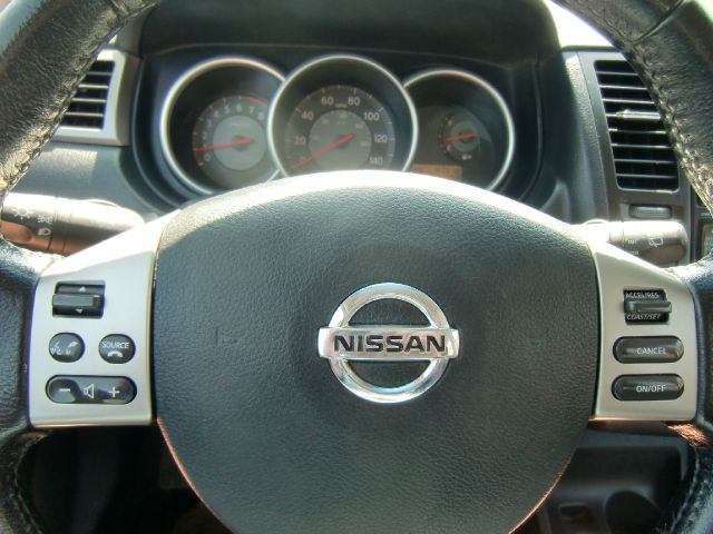 Nissan Versa 2008 photo 2