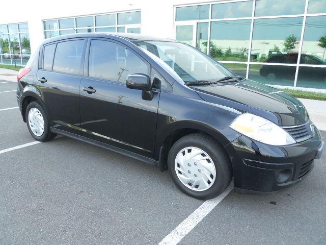 Nissan Versa 2008 photo 3